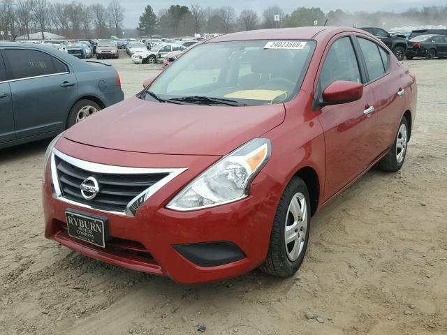 3N1CN7AP3FL829128 - 2015 NISSAN VERSA S RED photo 2