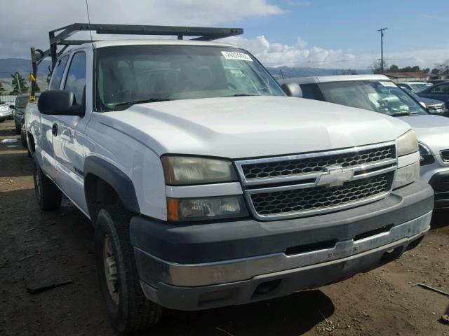 1GCHC29U75E106659 - 2005 CHEVROLET SILVERADO WHITE photo 1