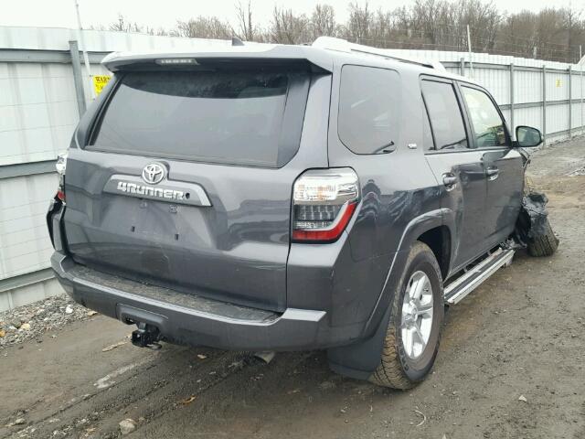 JTEBU5JR6J5502678 - 2018 TOYOTA 4RUNNER SR GRAY photo 4