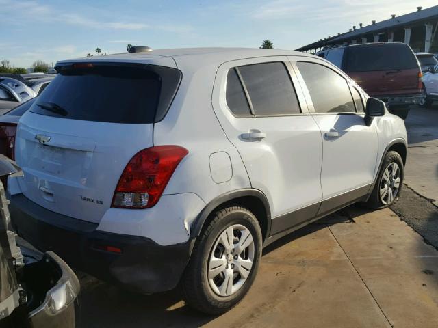 KL7CJKSB0GB517492 - 2016 CHEVROLET TRAX LS WHITE photo 4