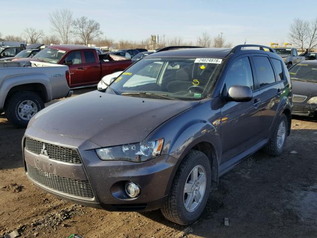 JA4AT2AW1AZ018945 - 2010 MITSUBISHI OUTLANDER GRAY photo 2