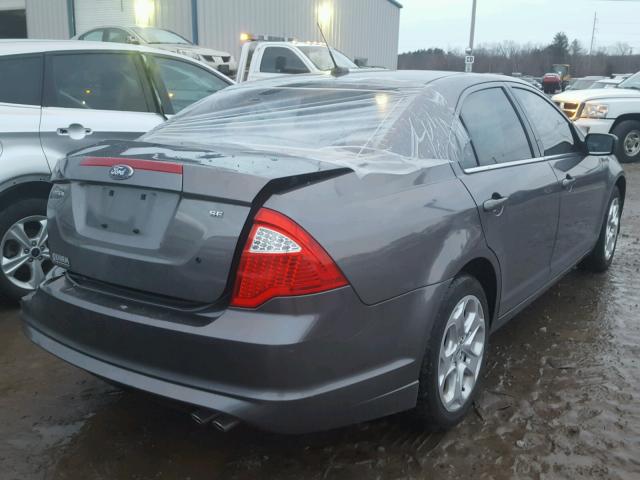 3FAHP0HA9AR375355 - 2010 FORD FUSION SE GRAY photo 4