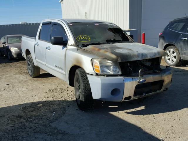 1N6BA07A76N557324 - 2006 NISSAN TITAN XE SILVER photo 1