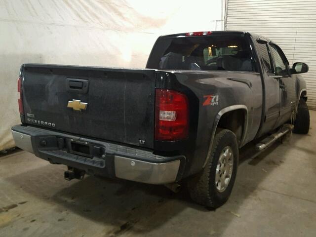 1GCSKSE30AZ245606 - 2010 CHEVROLET SILVERADO BLACK photo 4