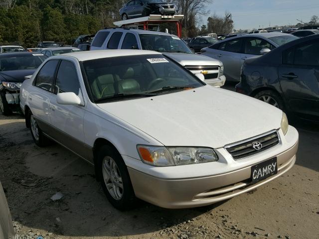 JT2BG22KX10596291 - 2001 TOYOTA CAMRY CE WHITE photo 1