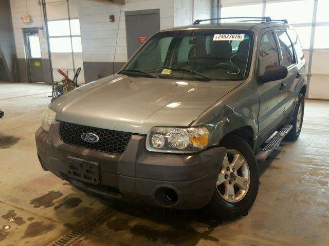 1FMYU03176KC14729 - 2006 FORD ESCAPE XLT GRAY photo 2