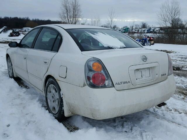 1N4AL11D52C186161 - 2002 NISSAN ALTIMA BAS WHITE photo 3