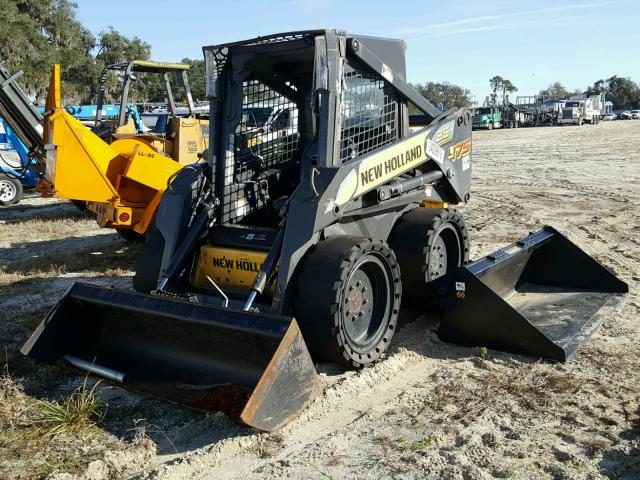 N7M462232 - 2007 NEWH SKIDLOADER YELLOW photo 2