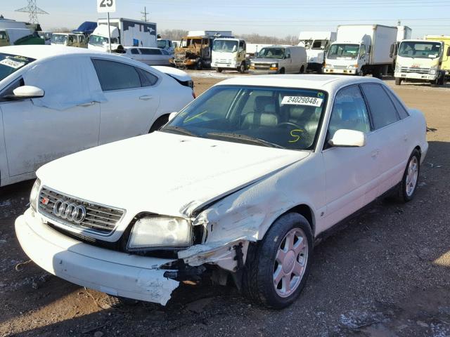 WAUKA84A2SN033558 - 1995 AUDI S6 WHITE photo 2