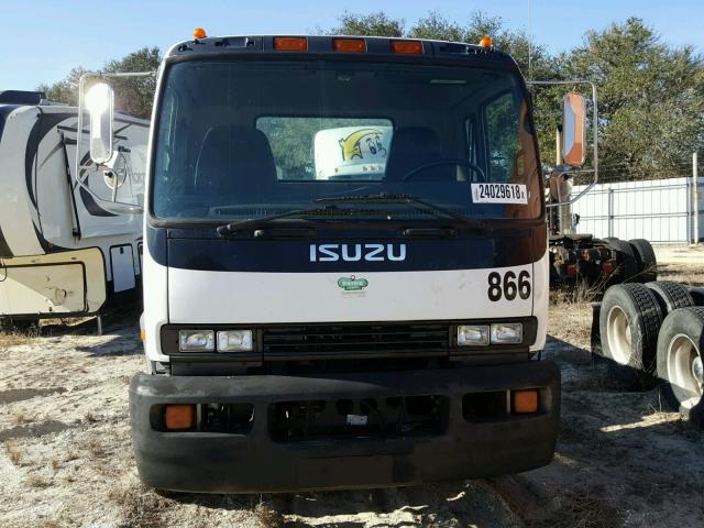 4GTJ7F1B39F700090 - 2009 ISUZU T7F042-FVR WHITE photo 9