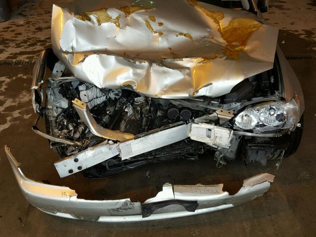 JTHBD192250094668 - 2005 LEXUS IS 300 SILVER photo 7