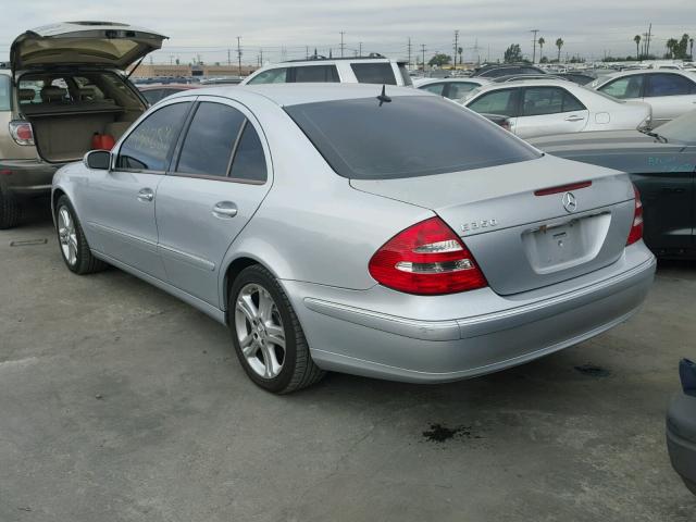 WDBUF56J06A879661 - 2006 MERCEDES-BENZ E 350 SILVER photo 3