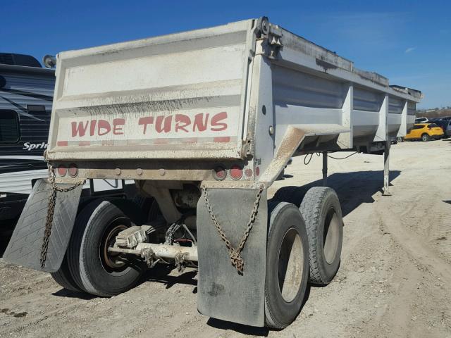 1L01C382981165622 - 2008 LUFK DUMP TRL WHITE photo 4