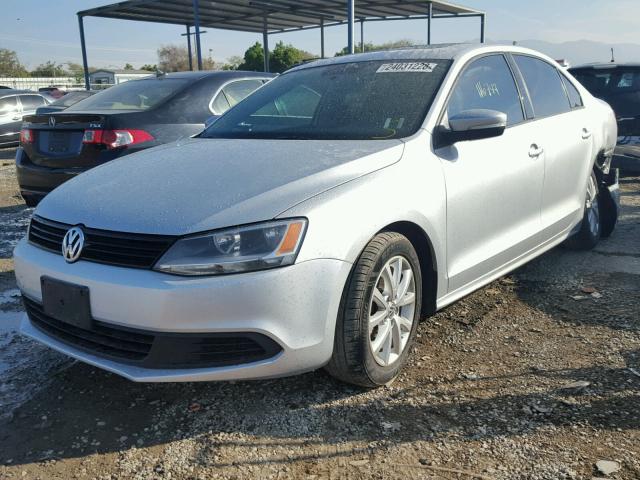 3VWDZ7AJ3BM331448 - 2011 VOLKSWAGEN JETTA SE SILVER photo 2