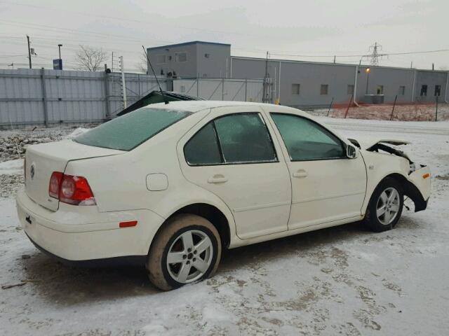 3VWTK49M18M605669 - 2008 VOLKSWAGEN CITY JETTA WHITE photo 4