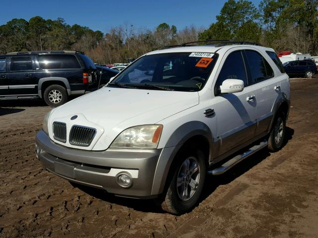 KNDJD733045207133 - 2004 KIA SORENTO EX WHITE photo 2