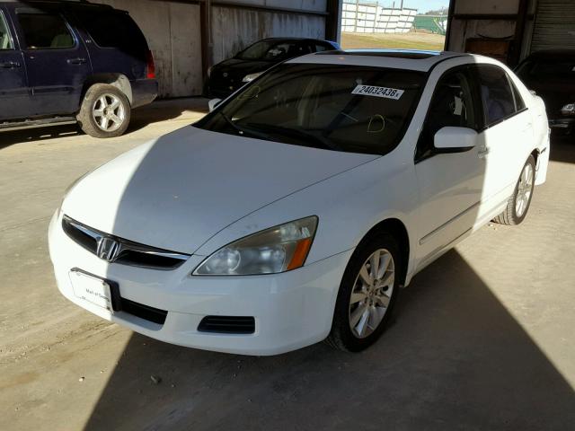 1HGCM66526A069896 - 2006 HONDA ACCORD EX WHITE photo 2