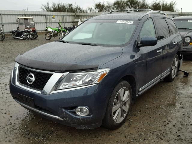 5N1AR2MM6GC632475 - 2016 NISSAN PATHFINDER BLUE photo 2