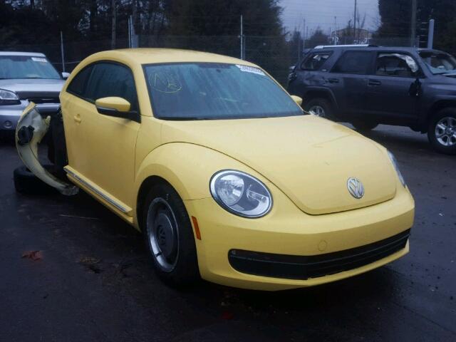 3VWJP7AT6CM603132 - 2012 VOLKSWAGEN BEETLE YELLOW photo 1