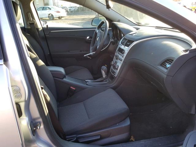 1G1ZC5EB6A4132835 - 2010 CHEVROLET MALIBU 1LT 银色 照片 5