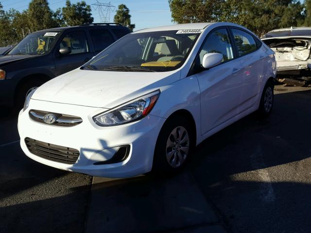 KMHCT4AE0GU137430 - 2016 HYUNDAI ACCENT SE WHITE photo 2