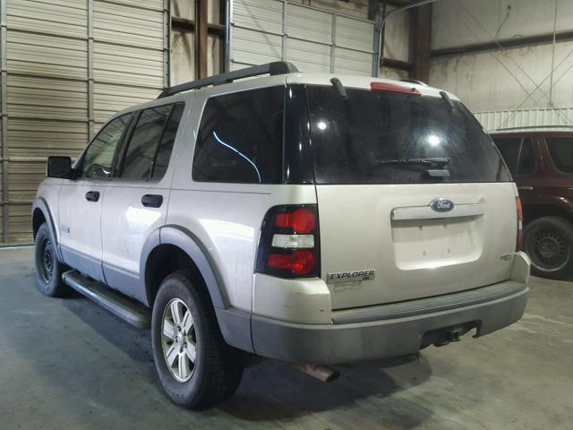 1FMEU63E96UB68964 - 2006 FORD EXPLORER X SILVER photo 3