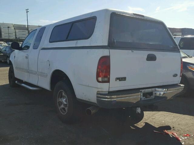 1FTZX176XWKB76005 - 1998 FORD F150 WHITE photo 3
