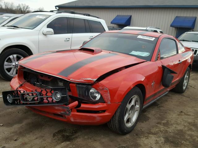 1ZVFT80N175328632 - 2007 FORD MUSTANG RED photo 2