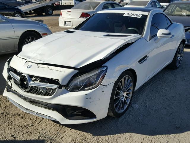 WDDPK3JA3HF129012 - 2017 MERCEDES-BENZ SLC 300 WHITE photo 2