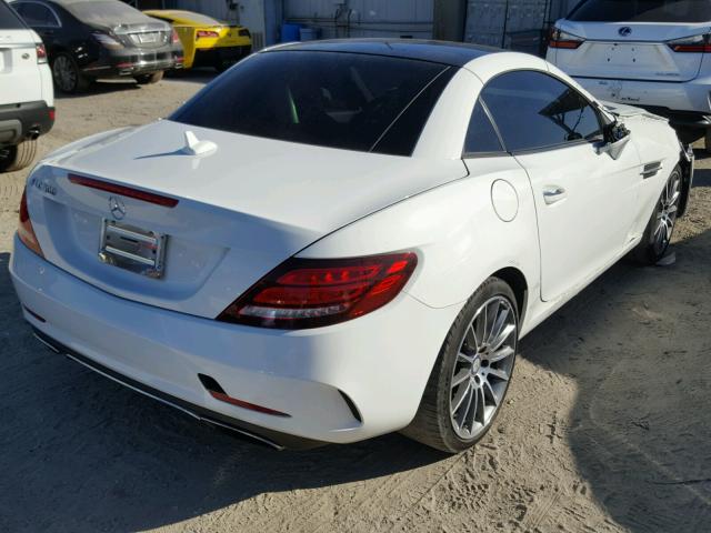 WDDPK3JA3HF129012 - 2017 MERCEDES-BENZ SLC 300 WHITE photo 4