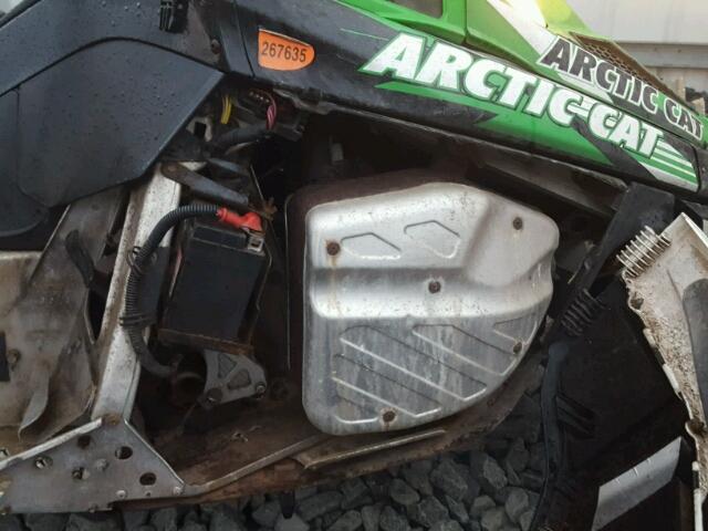 4UF09SNW19T120568 - 2009 ARCT SNOWMOBILE GREEN photo 7