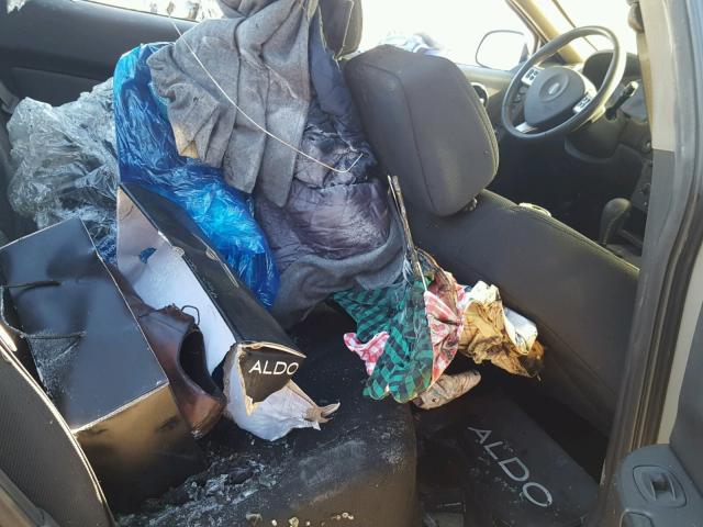 2G2WP552981100955 - 2008 PONTIAC GRAND PRIX GRAY photo 6