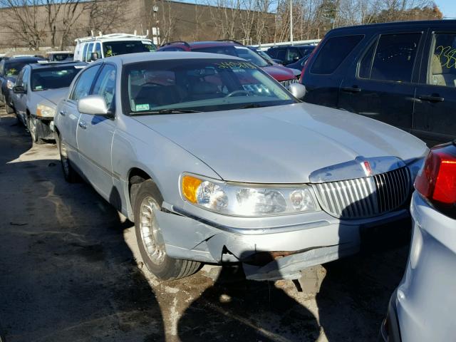 1LNHM81W31Y703115 - 2001 LINCOLN TOWN CAR E SILVER photo 1