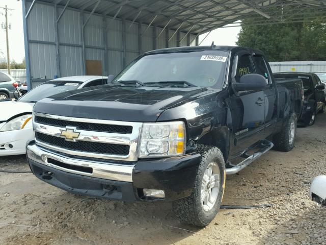 1GCRKSE33BZ172182 - 2011 CHEVROLET SILVERADO BLACK photo 2