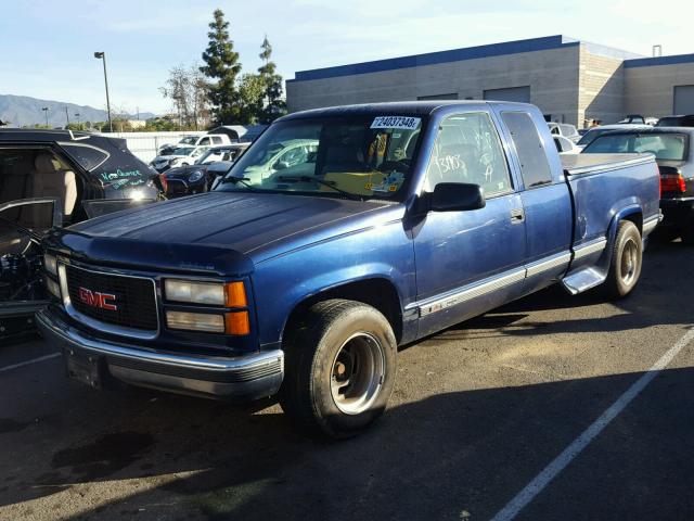 2GDEC19K4S1517991 - 1995 GMC SIERRA C15 BLUE photo 2