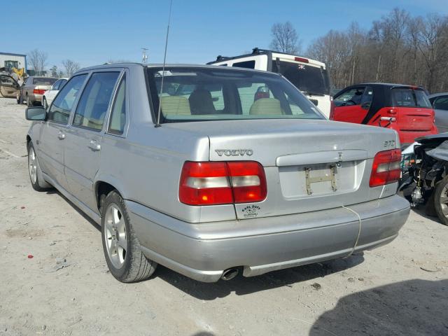 YV1LS61JXY2658940 - 2000 VOLVO S70 BASE SILVER photo 3