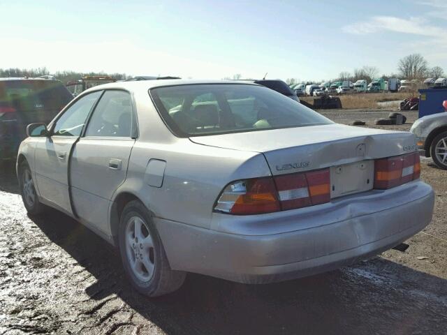 JT8BF28G2W5030339 - 1998 LEXUS ES 300 TAN photo 3