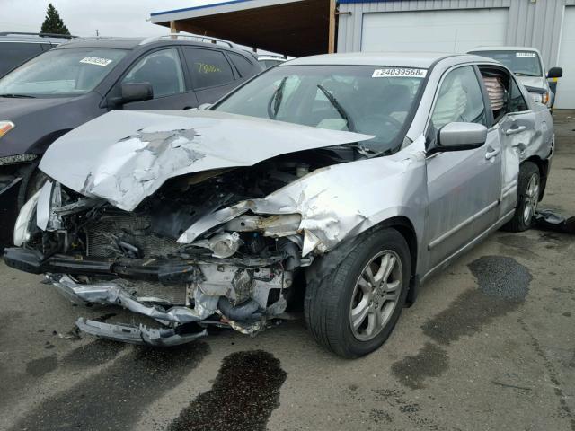 1HGCM56306A033732 - 2006 HONDA ACCORD SE SILVER photo 2