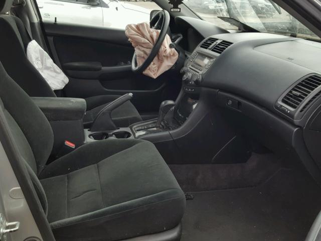 1HGCM56306A033732 - 2006 HONDA ACCORD SE SILVER photo 5