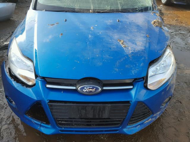 1FADP3F24EL452486 - 2014 FORD FOCUS SE BLUE photo 7