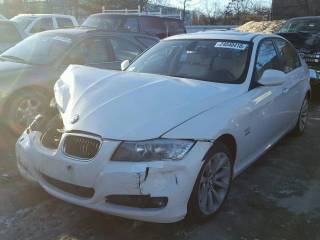 WBAPK7C58BA970259 - 2011 BMW 328 XI WHITE photo 2