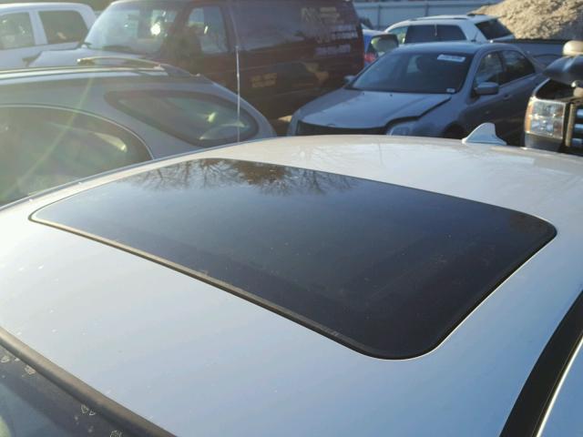 WBAPK7C58BA970259 - 2011 BMW 328 XI WHITE photo 9