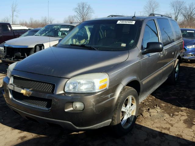 1GNDV23L05D181046 - 2005 CHEVROLET UPLANDER L BEIGE photo 2