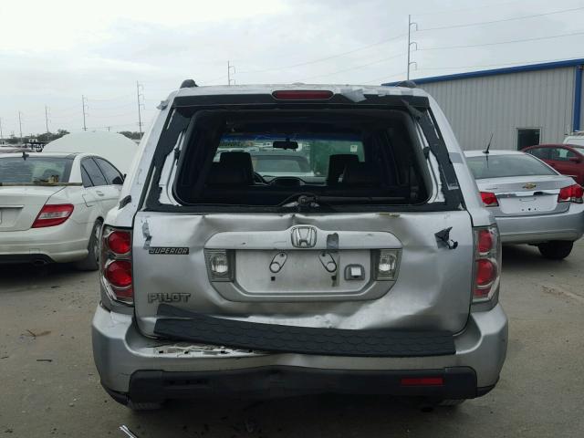 5FNYF28716B023490 - 2006 HONDA PILOT EX SILVER photo 9