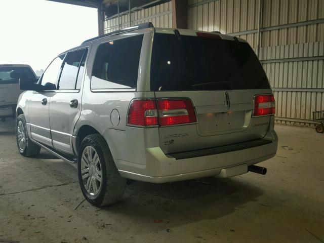 5LMJJ2H53AEJ02354 - 2010 LINCOLN NAVIGATOR SILVER photo 3