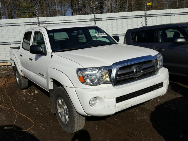 5TEJU4GN0AZ691579 - 2010 TOYOTA TACOMA DOU WHITE photo 1