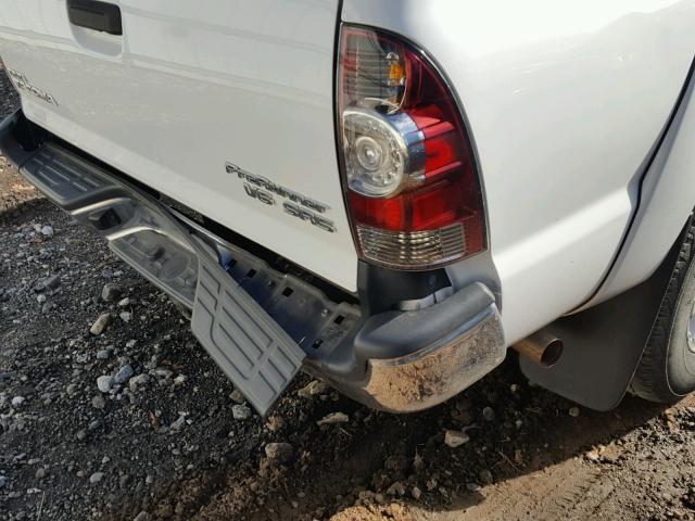 5TEJU4GN0AZ691579 - 2010 TOYOTA TACOMA DOU WHITE photo 9