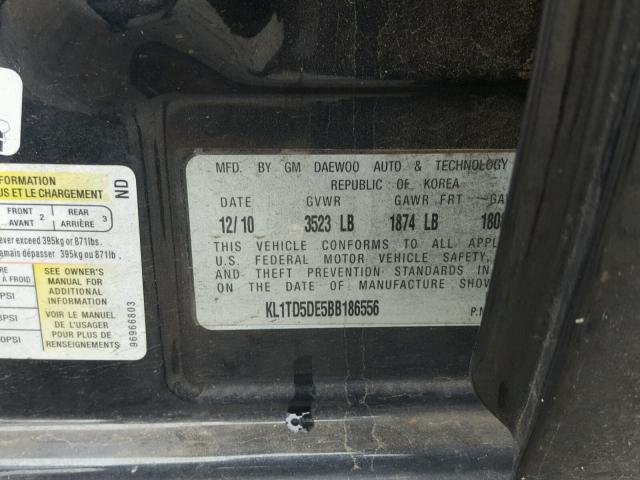 KL1TD5DE5BB186556 - 2011 CHEVROLET AVEO LS BLACK photo 10