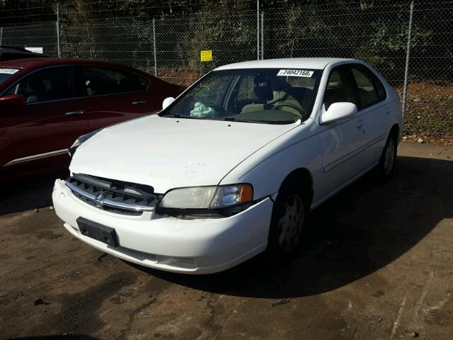 1N4DL01D2XC102456 - 1999 NISSAN ALTIMA XE WHITE photo 2