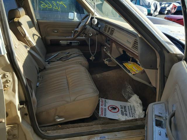 2FABP76F2JX200993 - 1988 FORD CROWN VICT GRAY photo 5